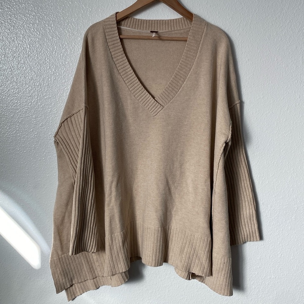 Free People L Tan Oversized Knit Sweater